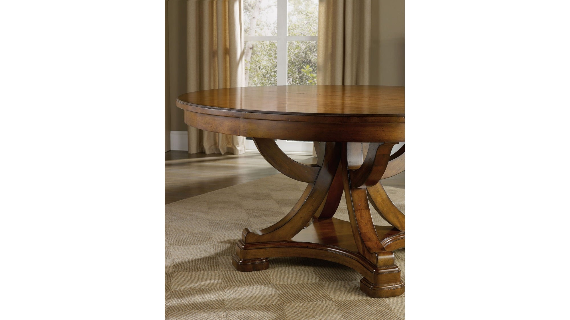 Tynecastle - Round Pedestal Dining Table With One 18" Leaf