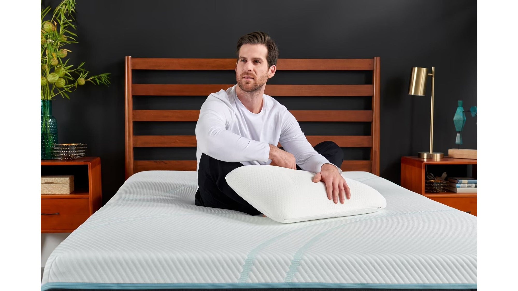Contour - Symphony Pillow - White