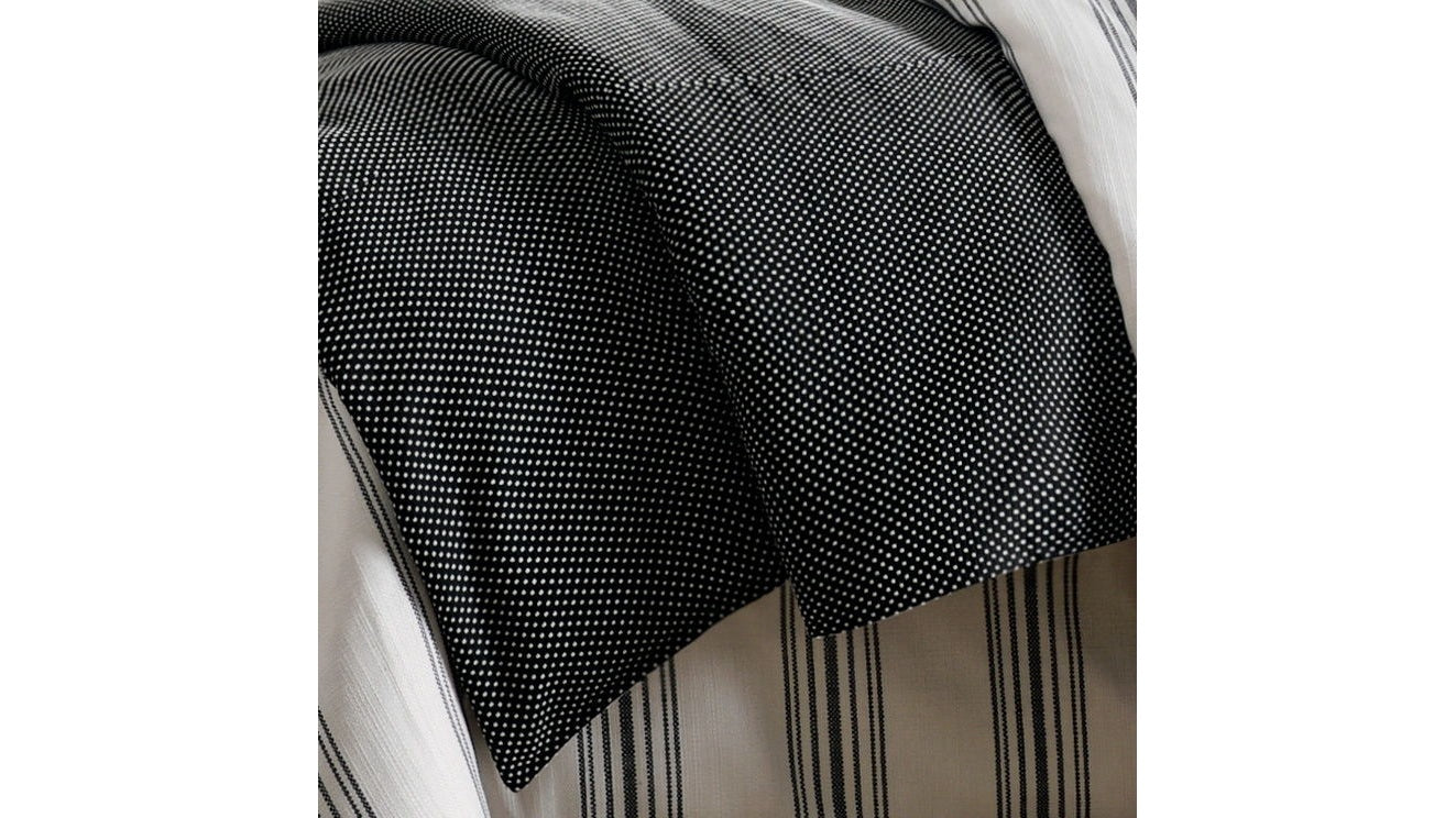 Blackberry - Queen Polka Dots Duvet Cover - Black / White