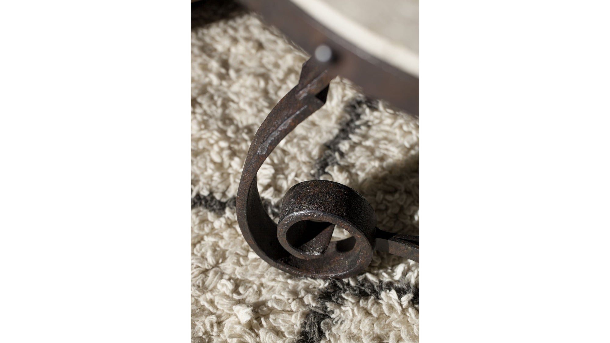 Hill Country - Luckenbach Metal And Stone End Table - Light Brown / Black