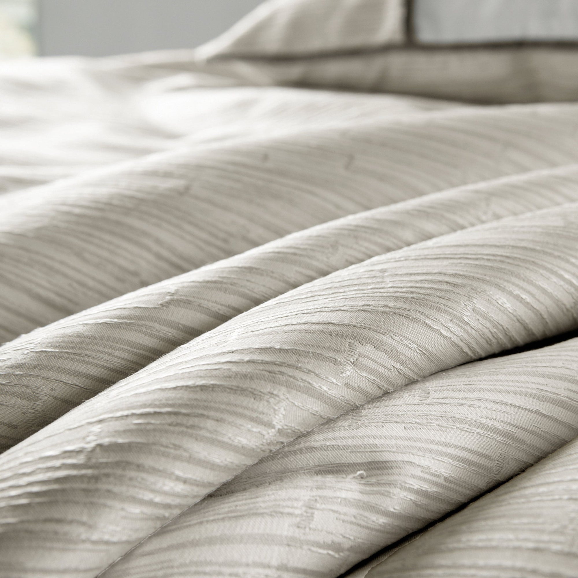 Celeste - Queen Comforter Set (Set of 4) - Taupe / Ivory