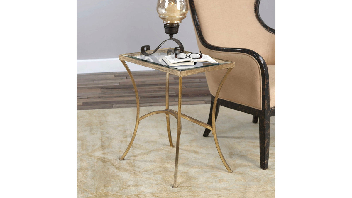 Alayna - Table