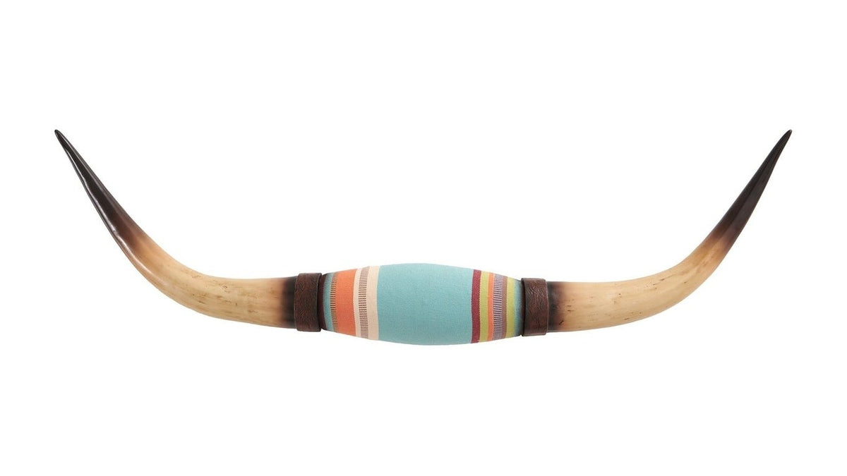 Wall Décor - 9" x 33" Longhorn Southwestern Wall Sculpture With Felt Wrap 4 Per Carton - White