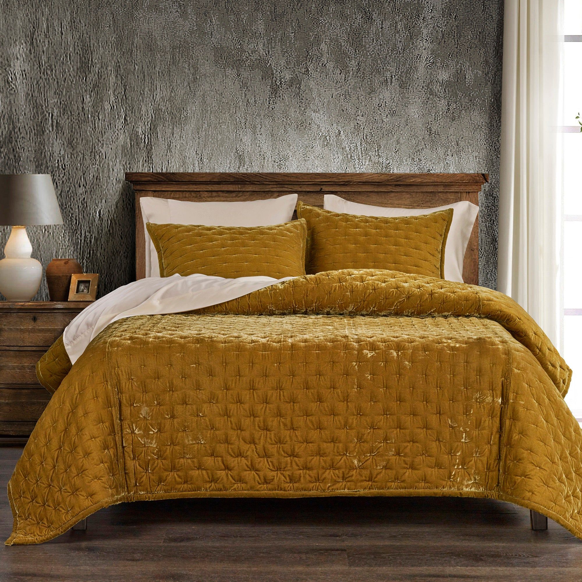 Stella - King Faux Silk Velvet Pintuck Quilt Set (Set of 3) - Saffron