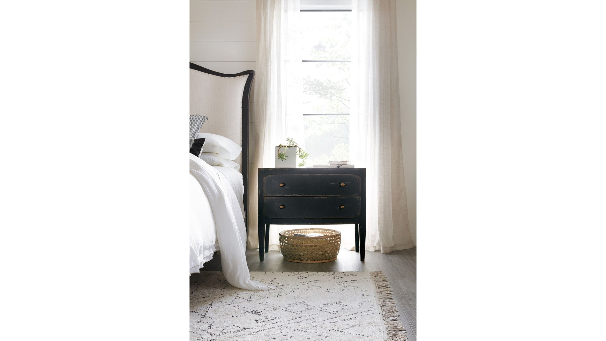 Ciao Bella - Accent Nightstand