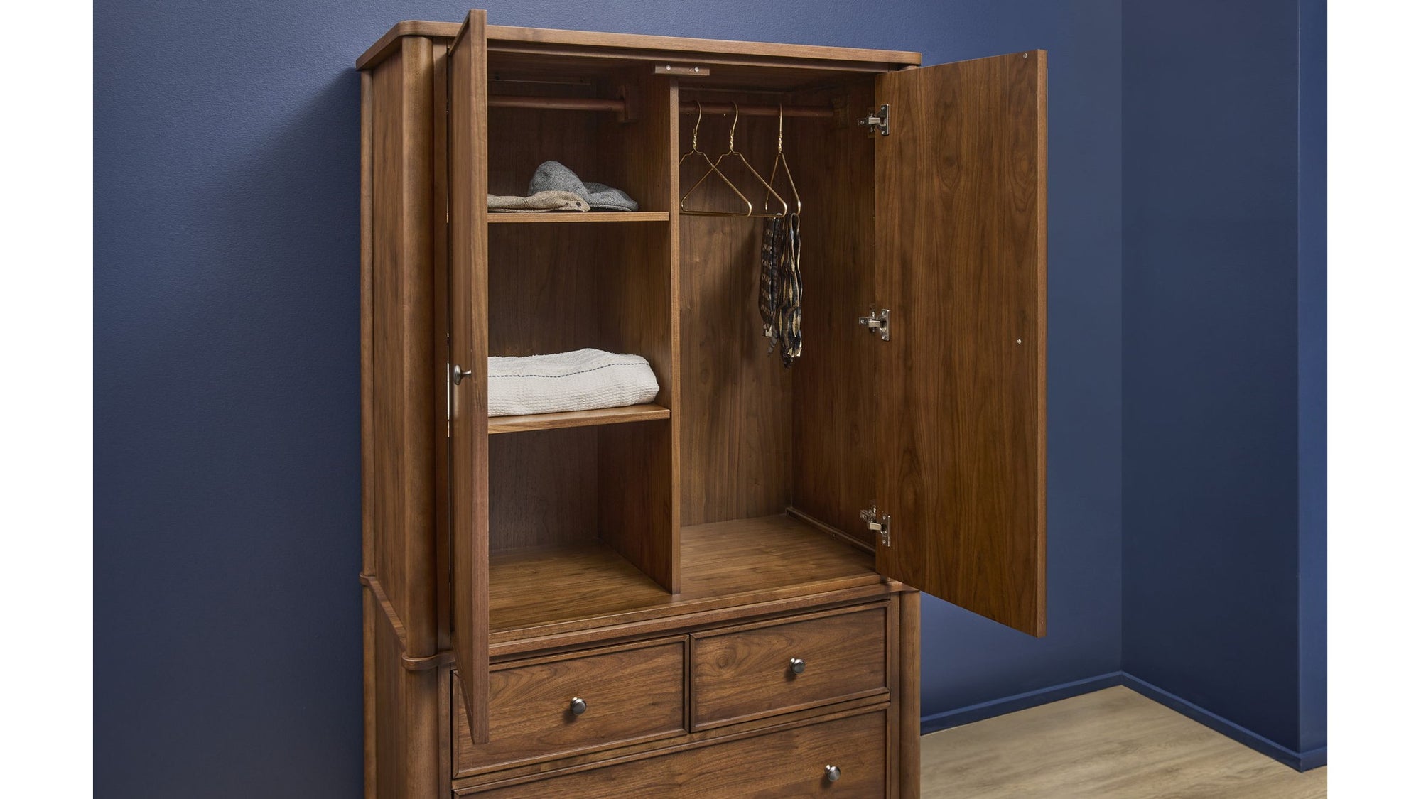 Azalea - Armoire - Walnut