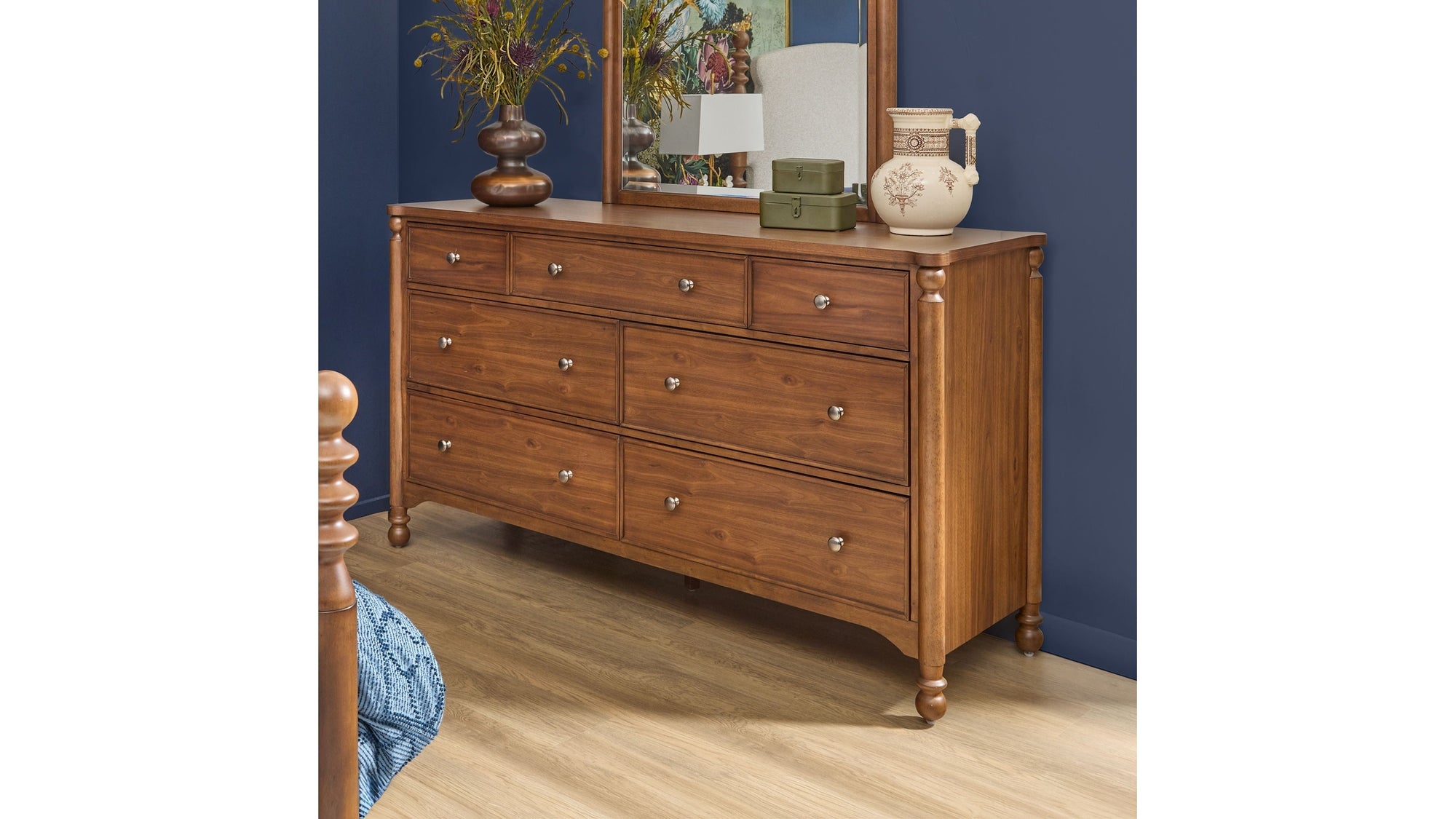 Azalea - Dresser - Walnut