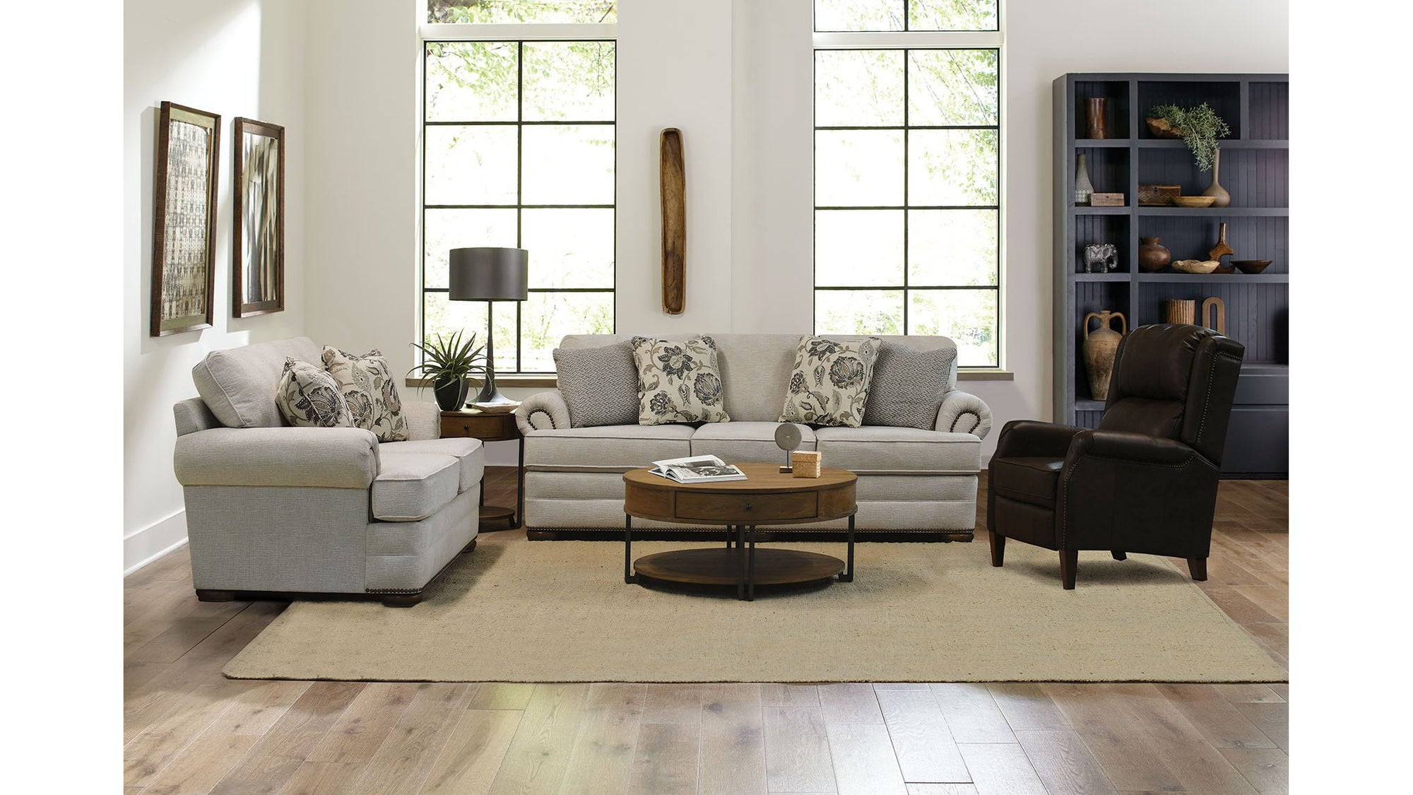 Knox - Sofa With Nails