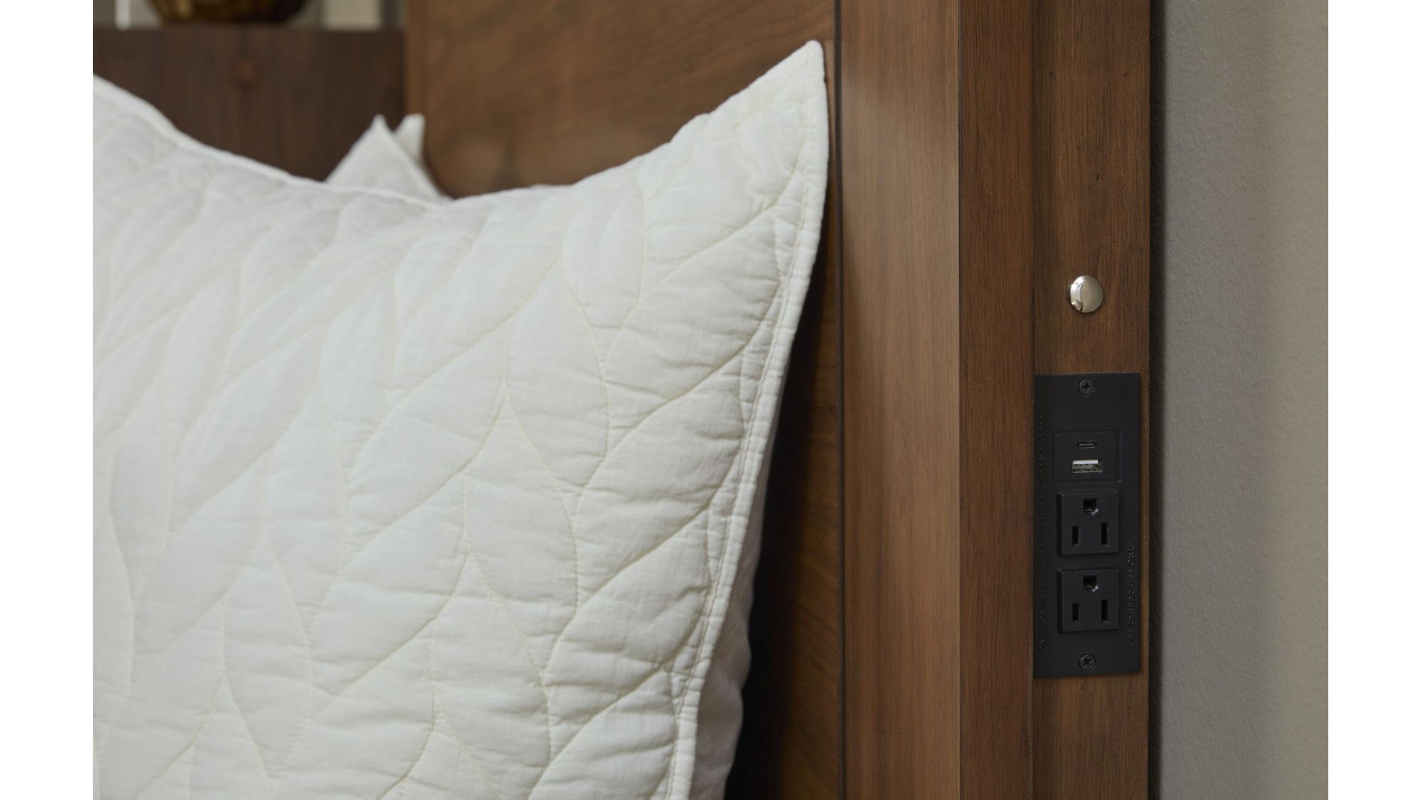 Lincoln - Bed