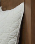Lincoln - Bed