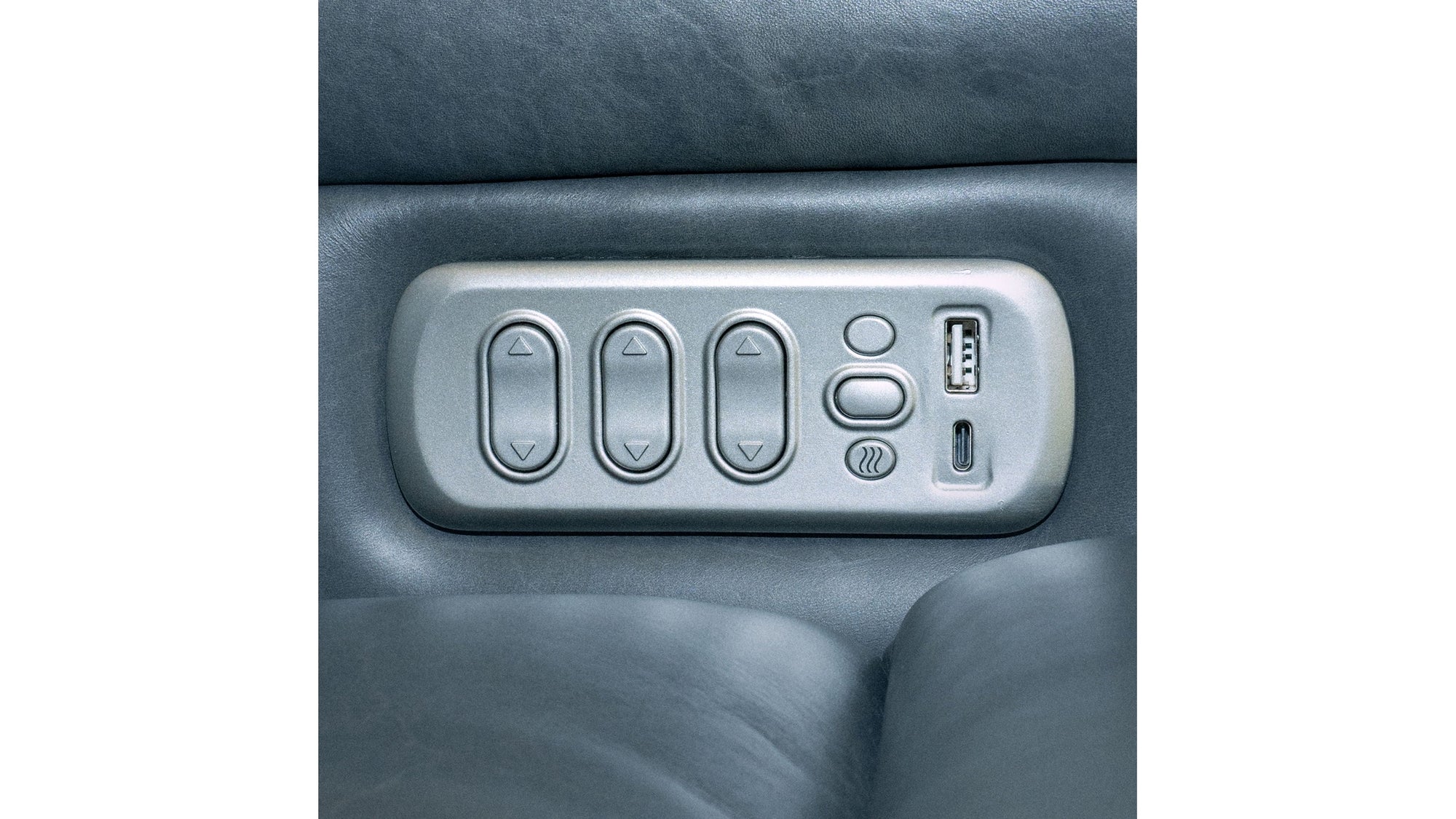 Oasis - Power Reclining Sofa With Power Headrests, Lumbar, Heat &amp; Massage