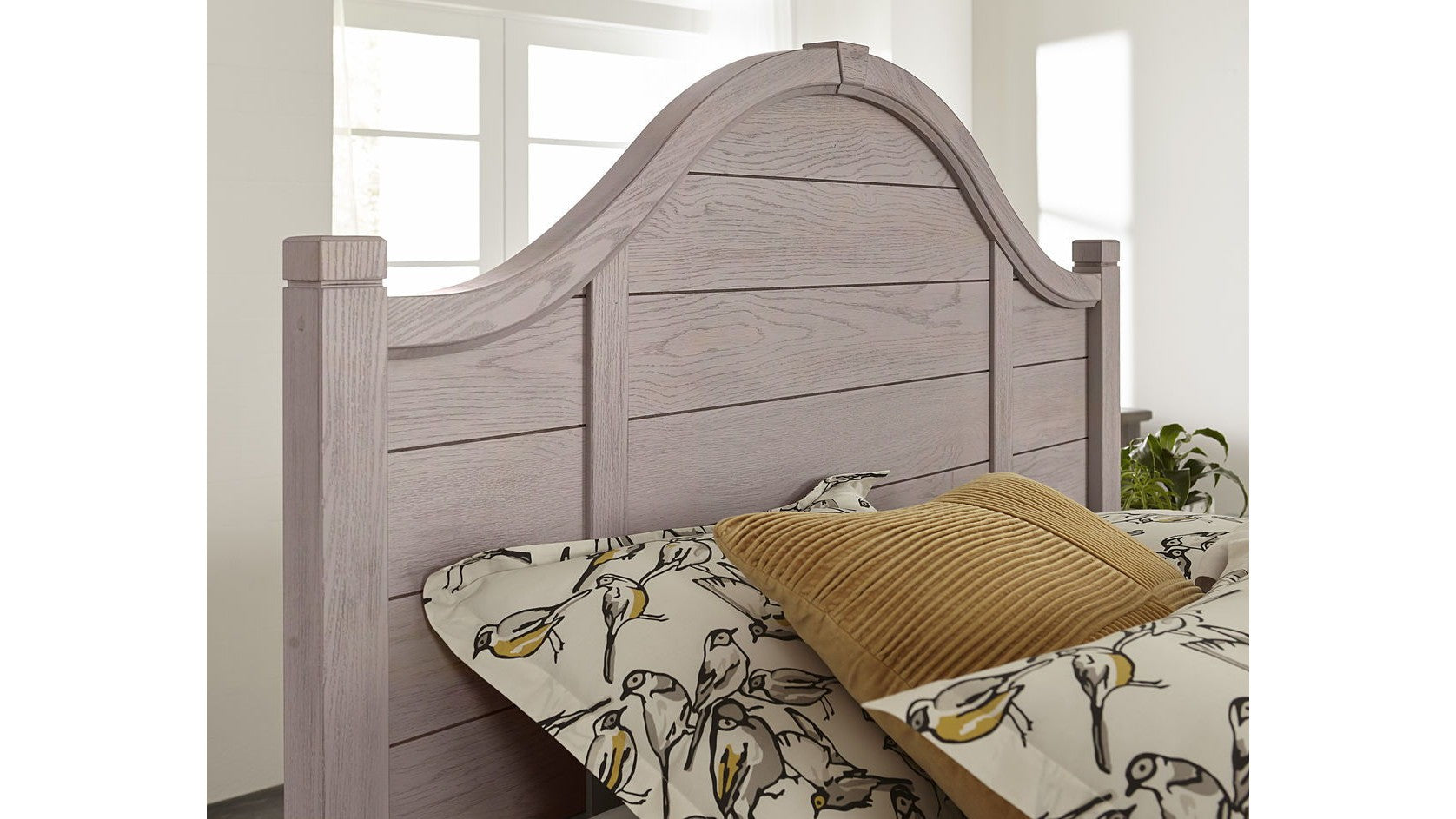 Bungalow - Arched Bed