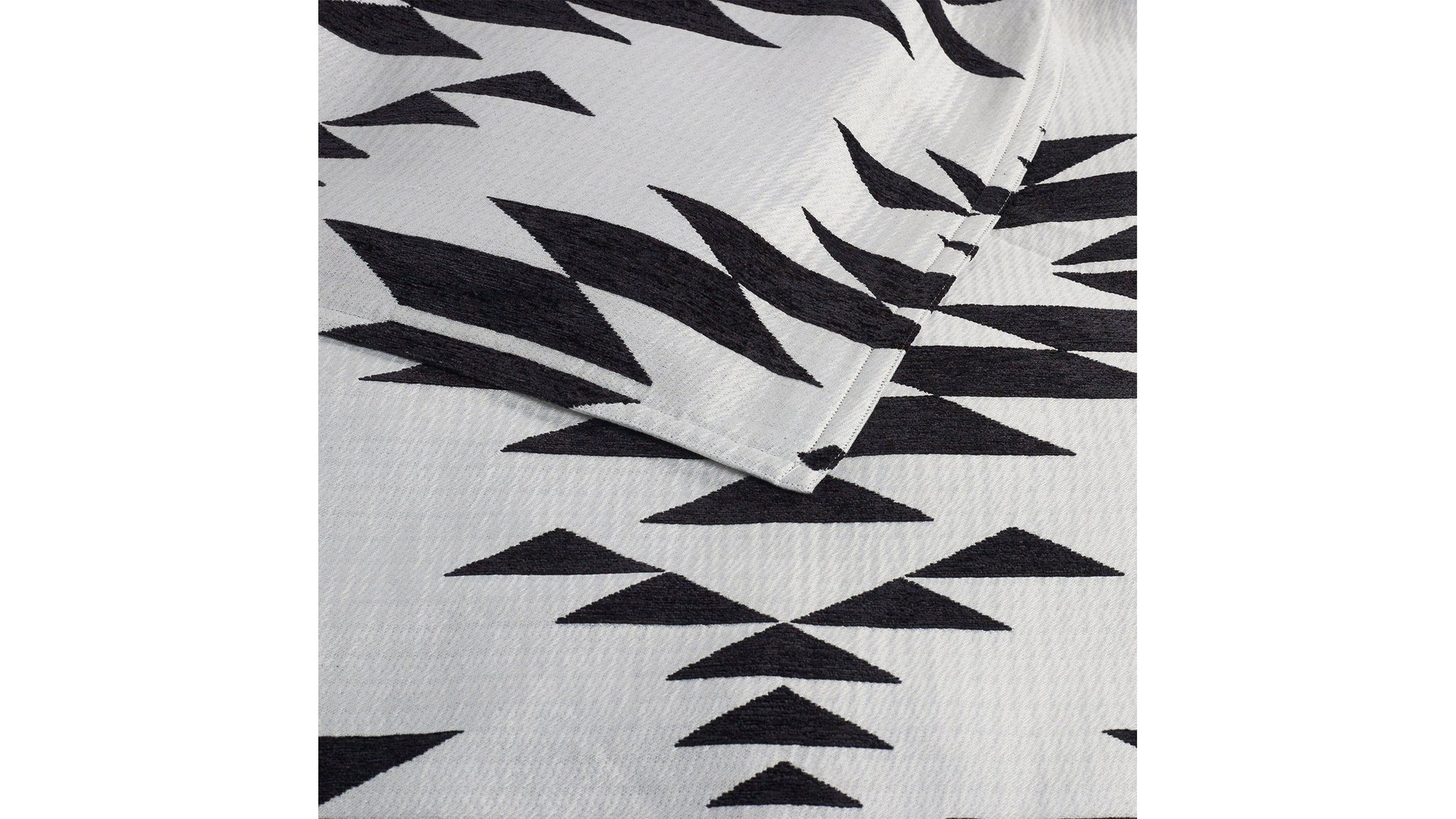 Amelia - Queen Aztec Comforter Set Set of 3 - Black / White