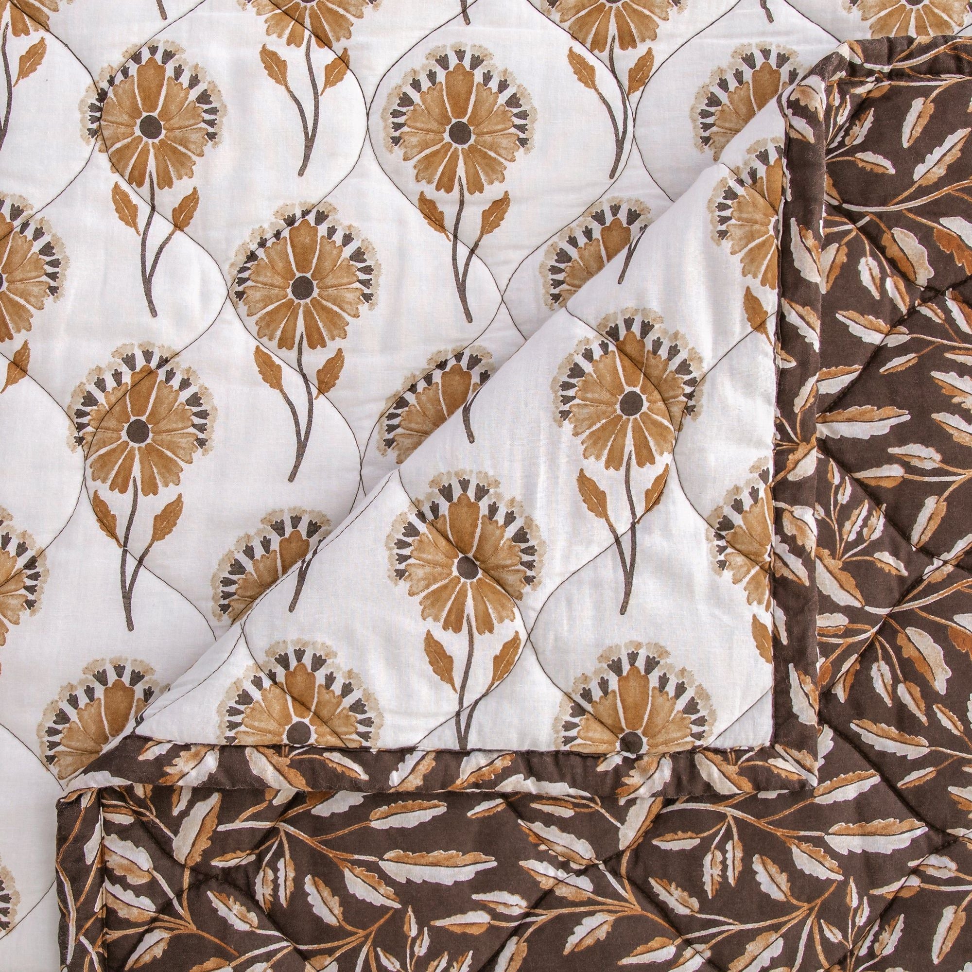 Woodstock - King Reversible Quilt Set (Set of 3) - White / Tan