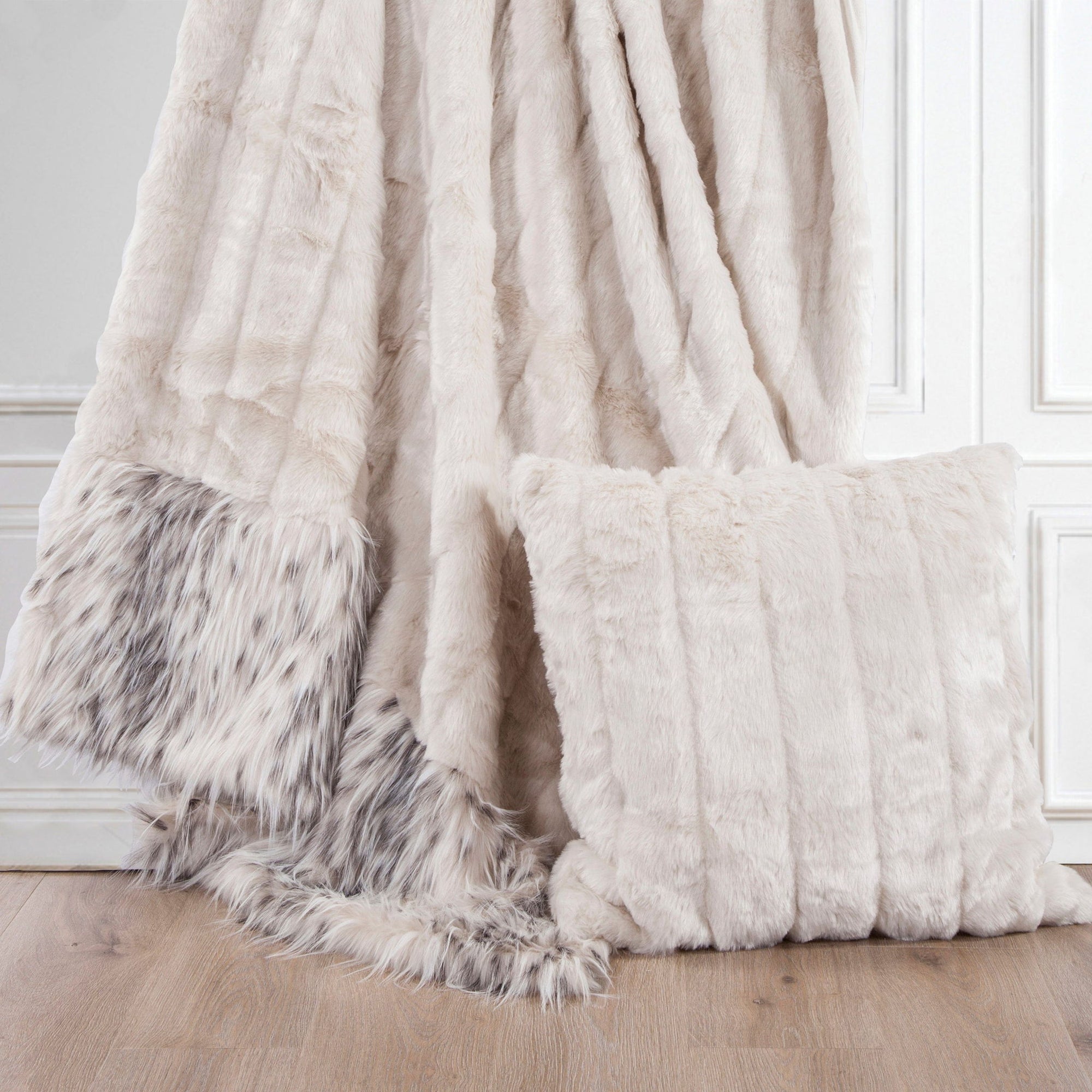 Snow Leopard - Faux Mink &amp; Snow Leopard Oversized Throw Blanket - White