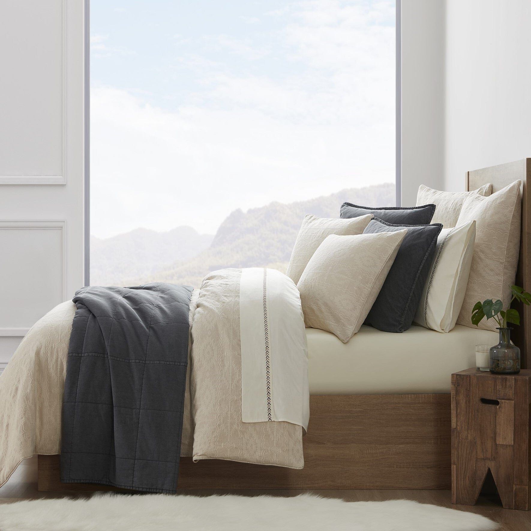 Tempe Matelasse - Queen Duvet Cover Set (Set of 3) - Sand