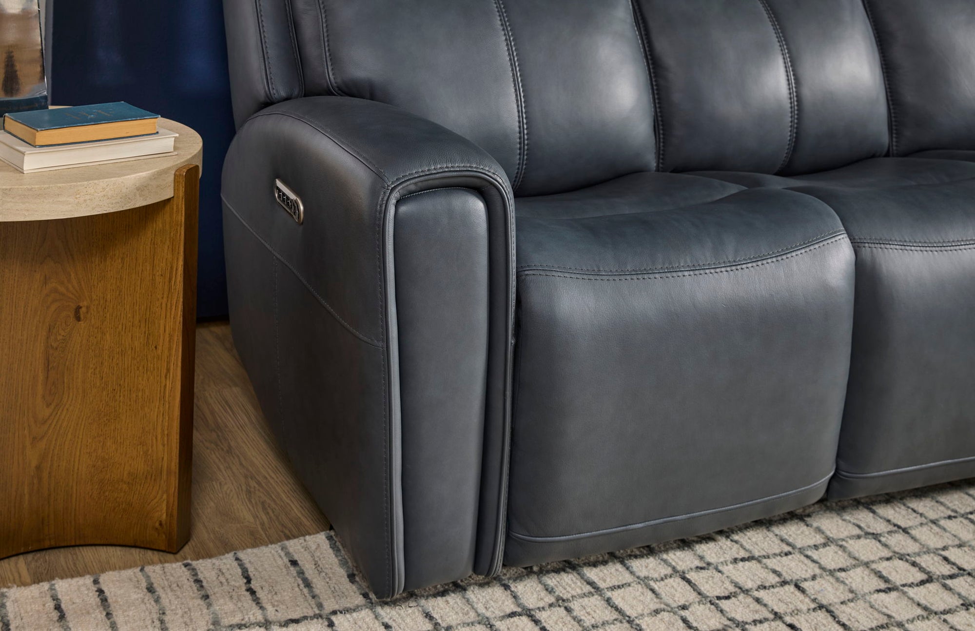 Warren - Power Reclining Sofa With Console, Power Headrest &amp; Lumbar