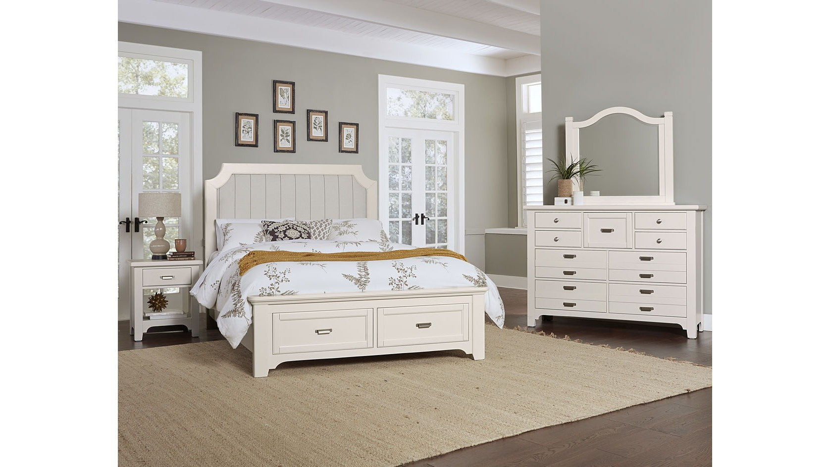 Bungalow - Upholstered Bed