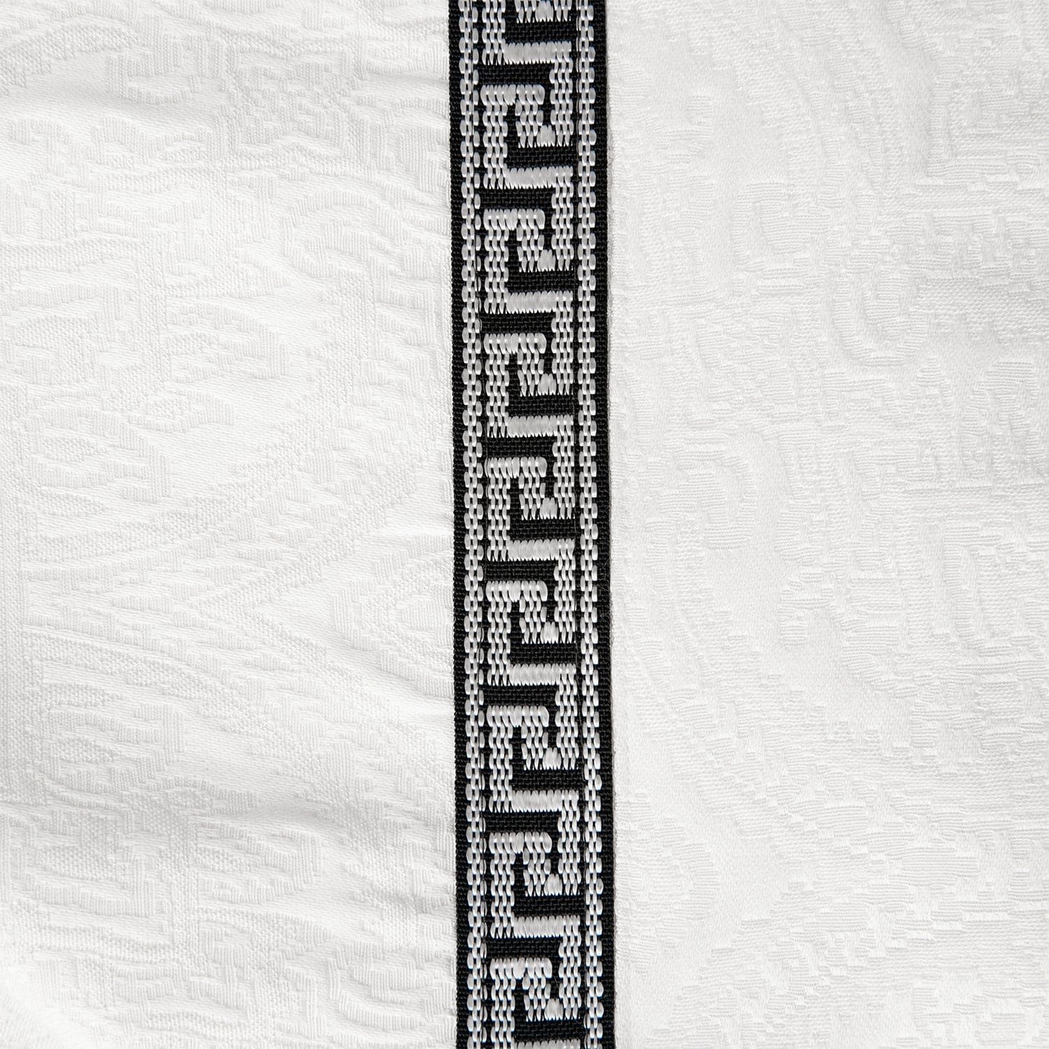 Liza White Matelasse - Queen Coverlet Set (Set of 4) - White / Black