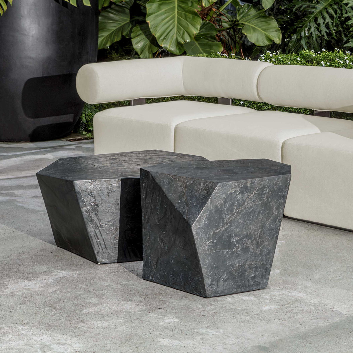 Parra - Outdoor Table
