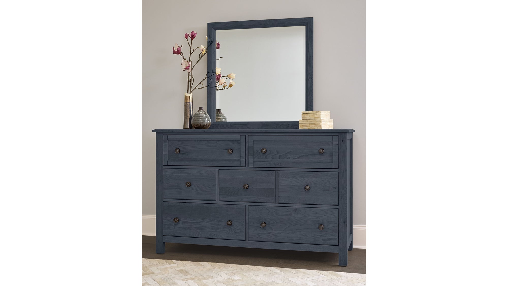 Custom Express - Dresser 7 Drawers