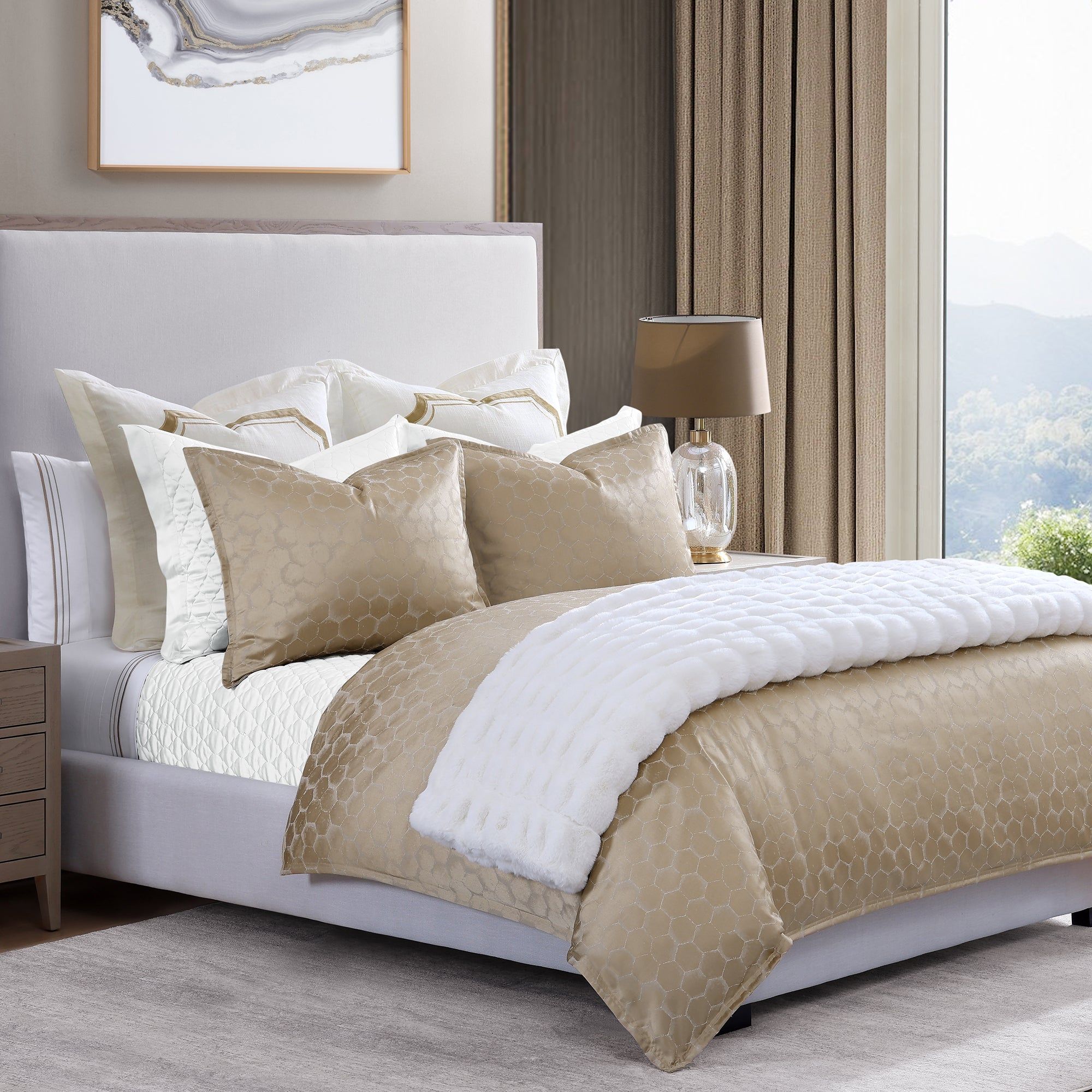 Honeycomb - King Jacquard Comforter Set (Set of 3) - Light Gold
