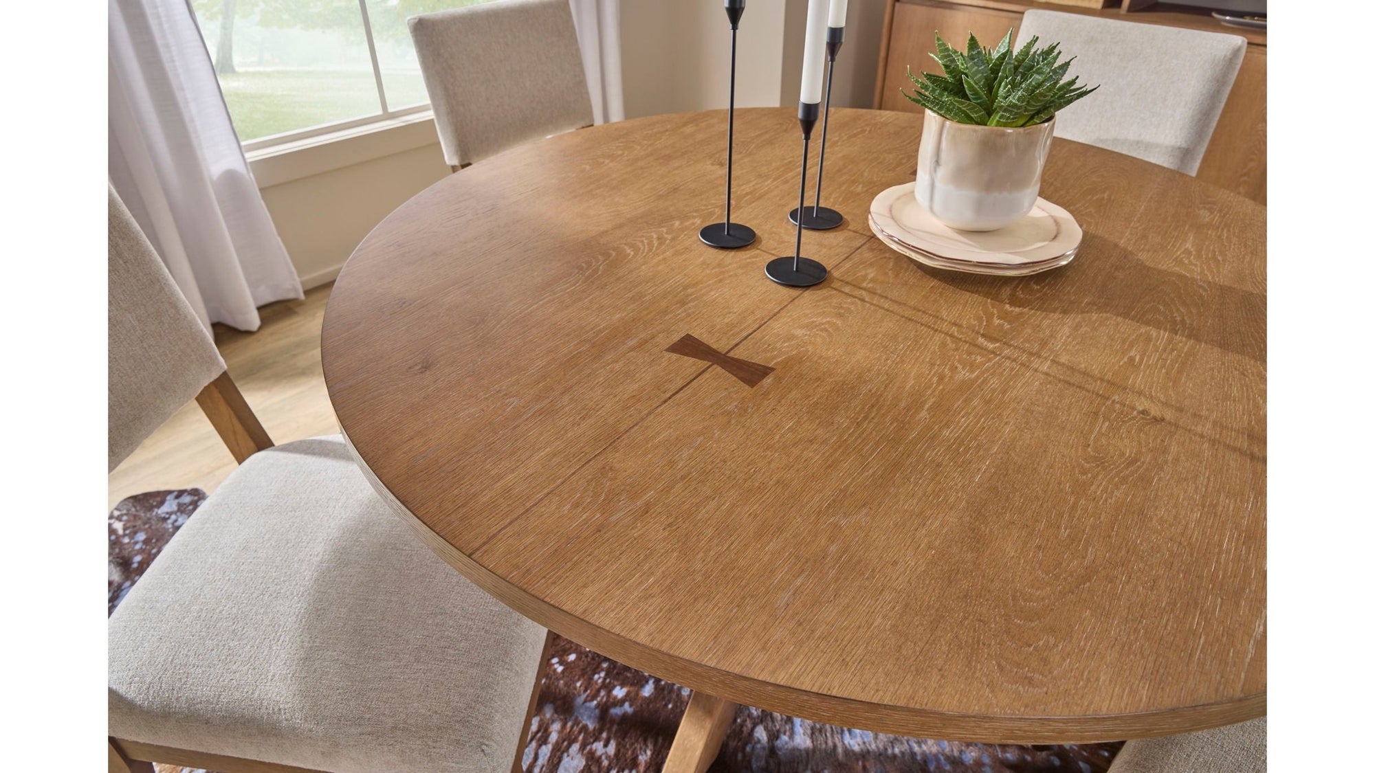 Millwork - Round Dining Table