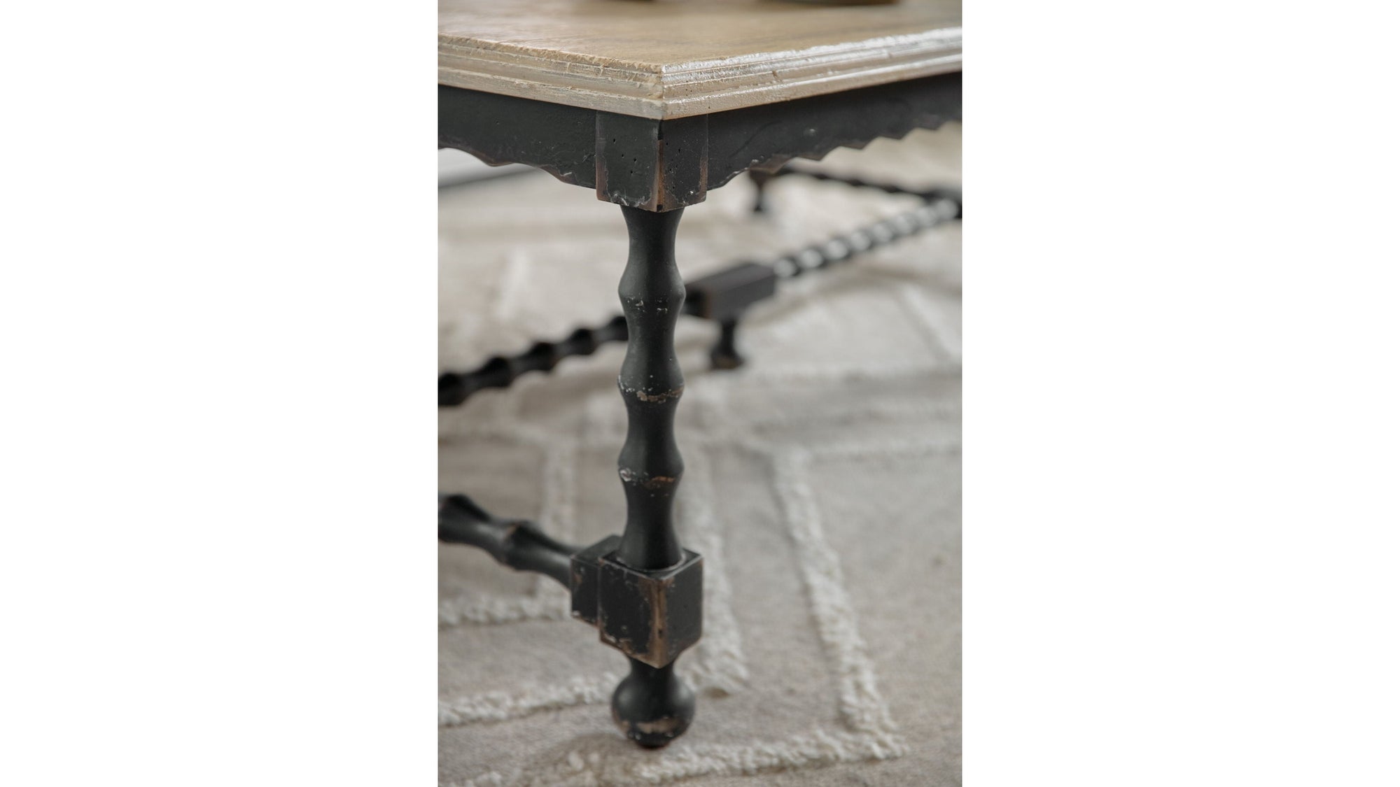 Ciao Bella - Cocktail Table - Light Brown / Black