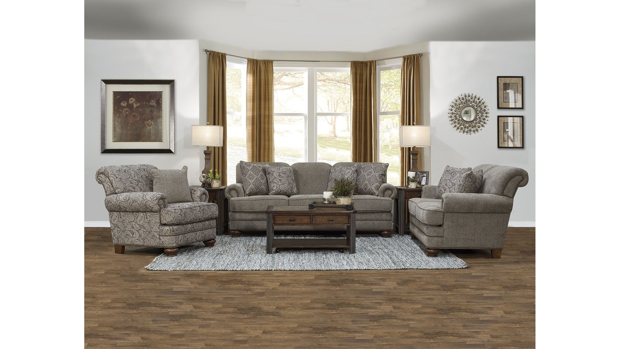 Reed - Sofa With Nails