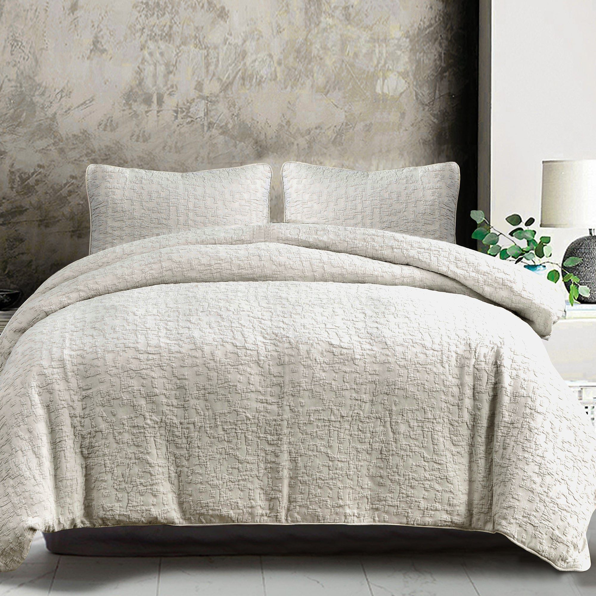 Porto Matelasse - Queen Duvet Cover Set (Set of 3) - Light Taupe