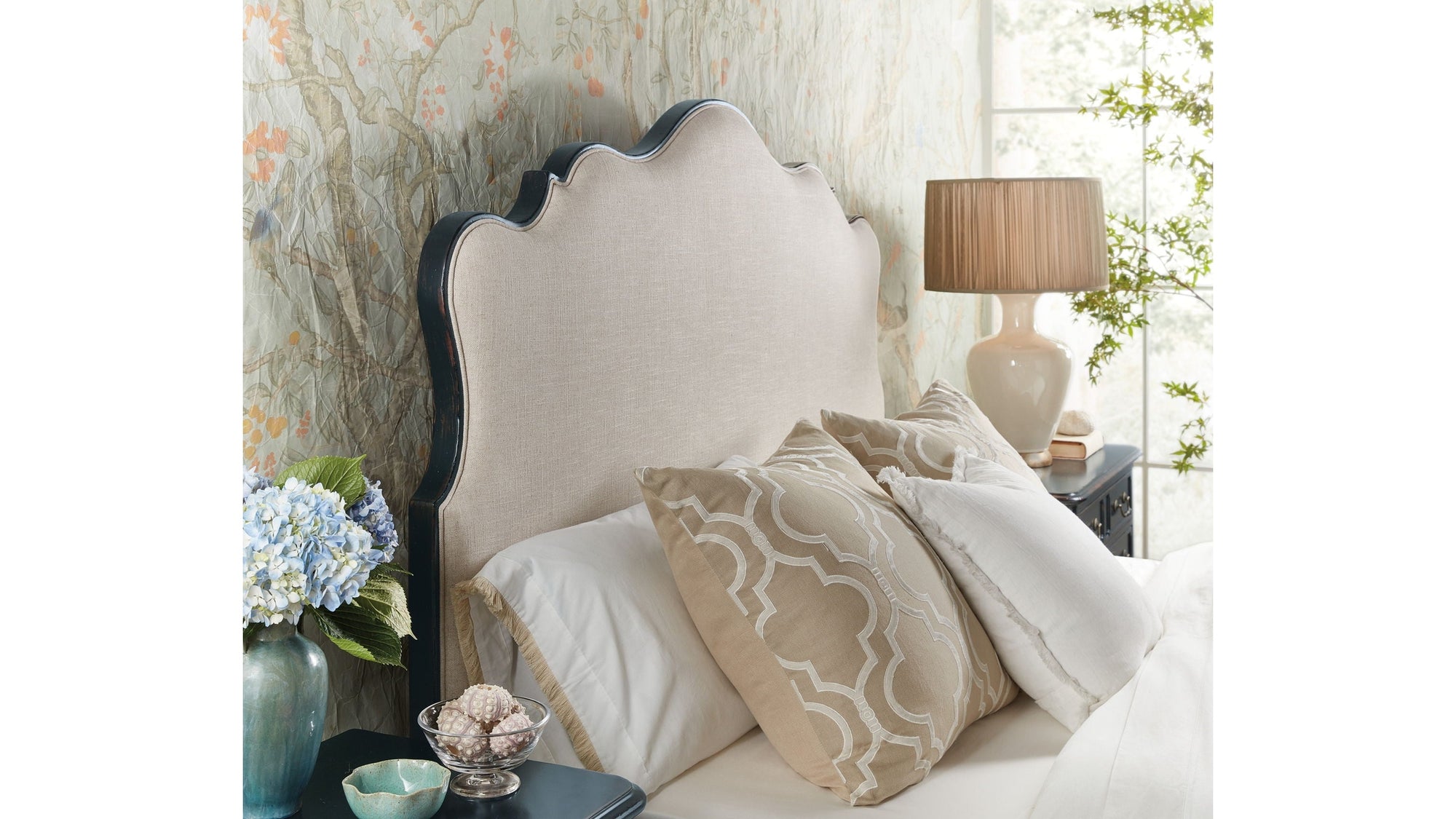 Charleston - Upholstered Bed